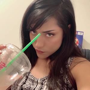 Meet your Posher, Fernanda